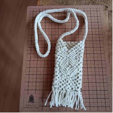 Чантичка за телефон